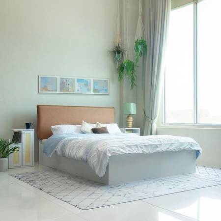 Namah Engineered Wood Queen Size Bed In White Finish