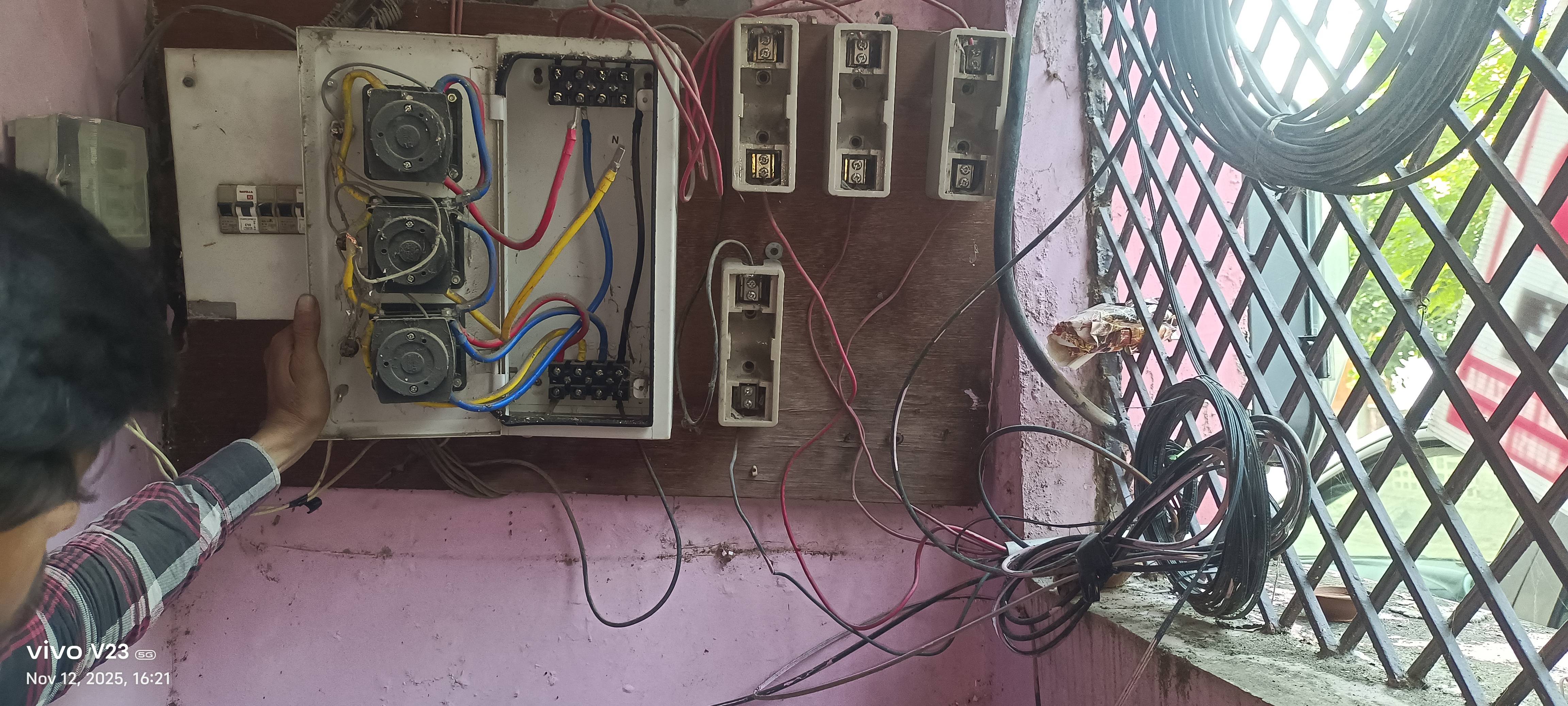 SS Electric services