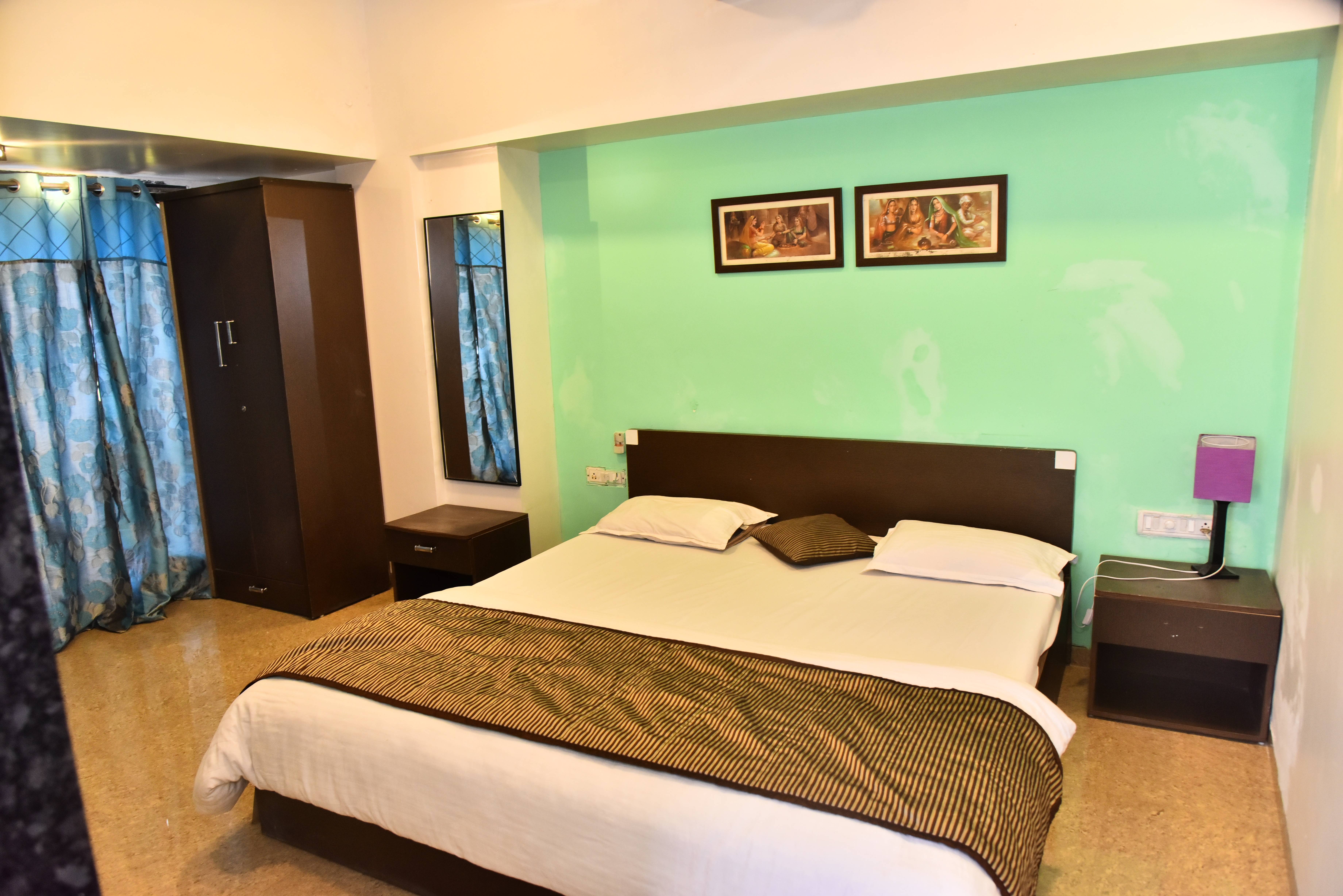 Golden Dreams Bungalow in Lonavala
