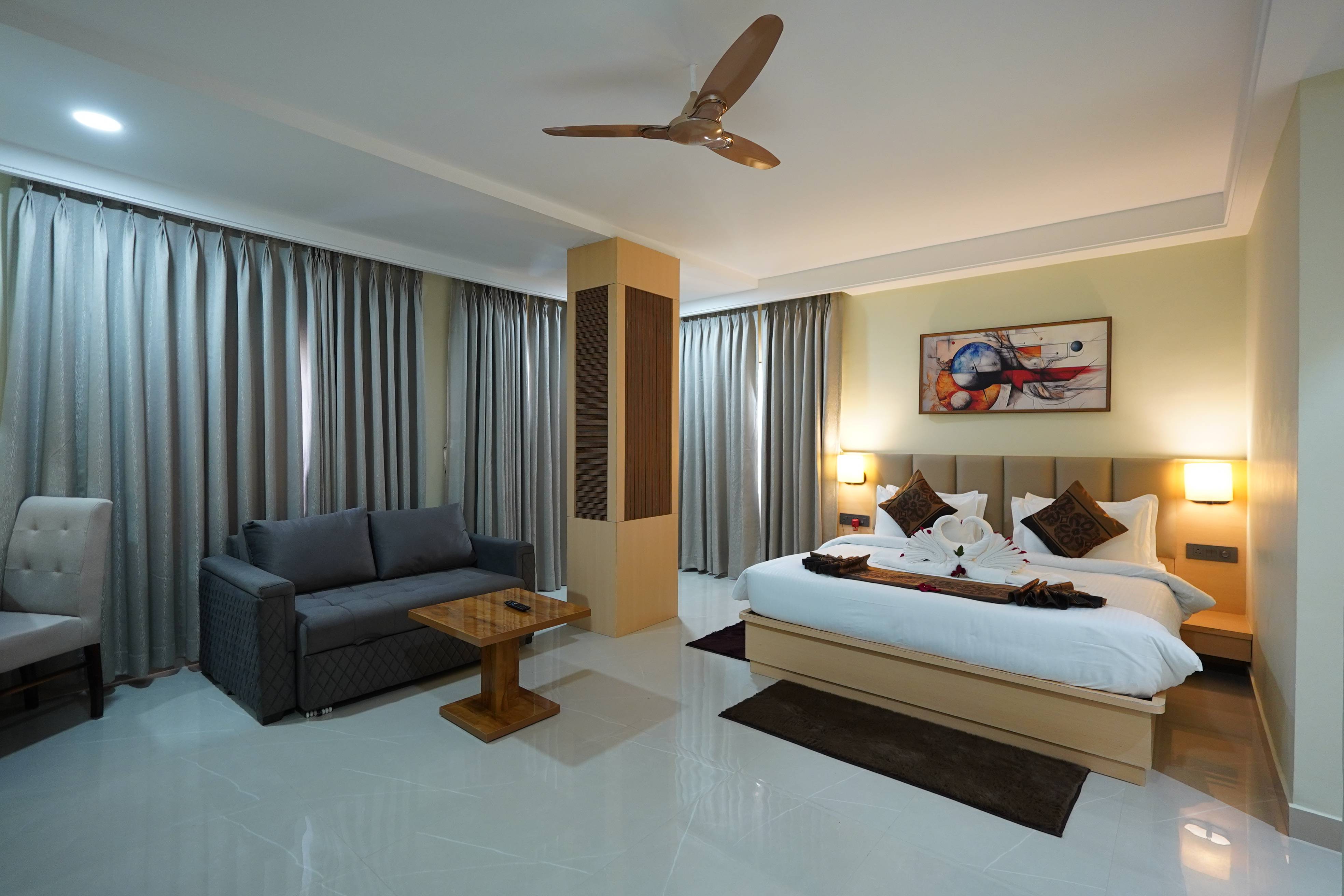 Hotel Siddharth Grand