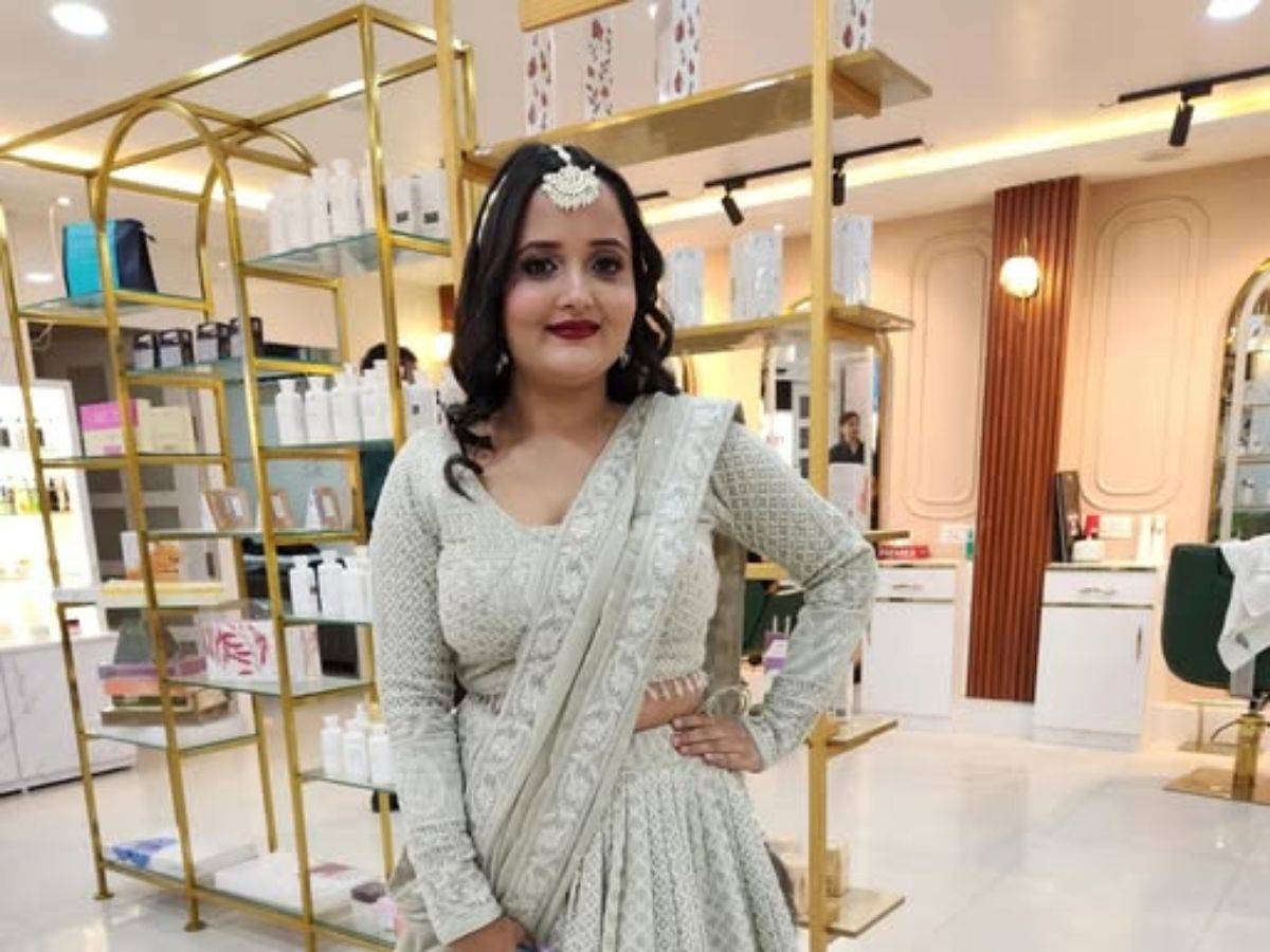 Svaroop Unisex Salon & Academy