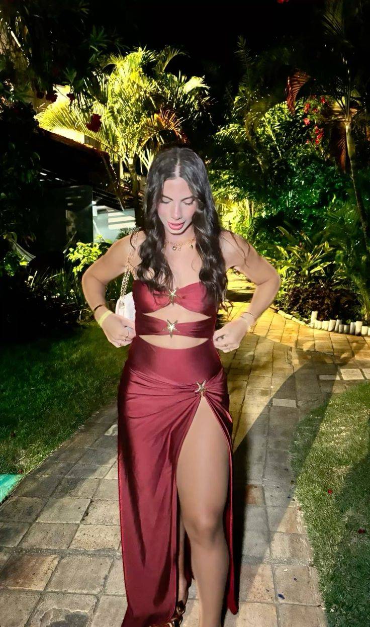 Premium Call Girls in goa Anjuna Beach 8377949611 Escort Services out call service 24/7 hotel or villa 