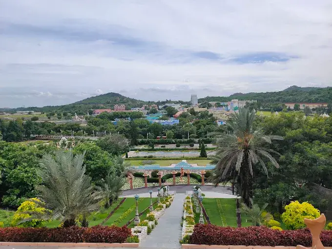 Ramoji Film City Hyderabad 2025 – Ticket Price, Timings, Reviews & Distance